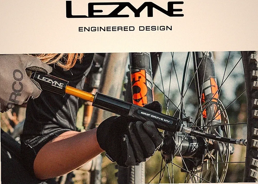 Lezyne POCKET DRIVE PRO High Pressure Bicycle Hand Pump : MATTE BLACK/BLACK